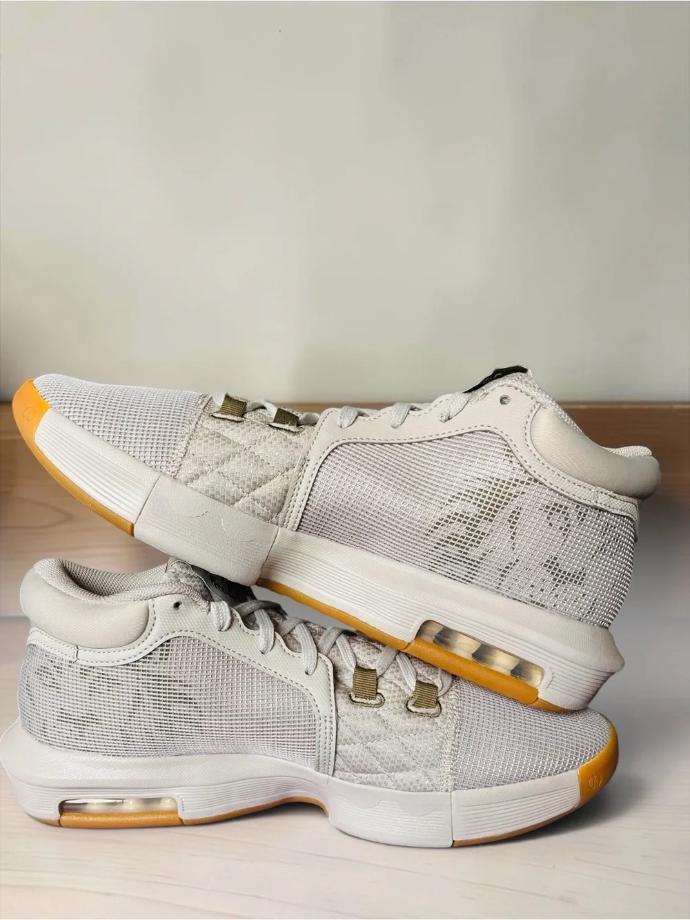 Nike LeBron Witness 8 Size 11.5 Men/Size 13 Women Brand NEW “Light Bone Gum”